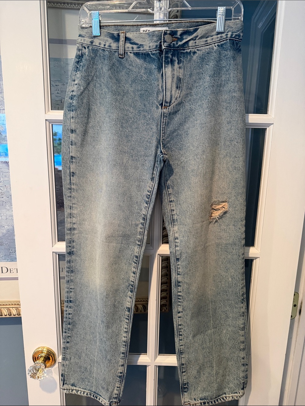 Zara Light Blue Straight-Leg Jeans with Knee Distress